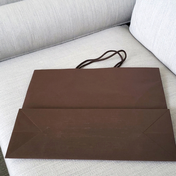 Louis Vuitton Large paper shopping bag - Picture 6 of 6